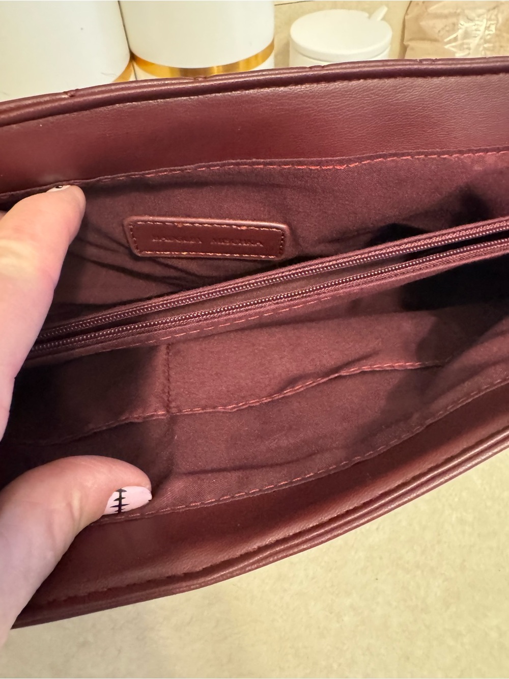 NWT Bagley Mischka Burgundy Quilted Chain Shoulder Bag Luggage Pass Through $179 - Picture 5 of 7
